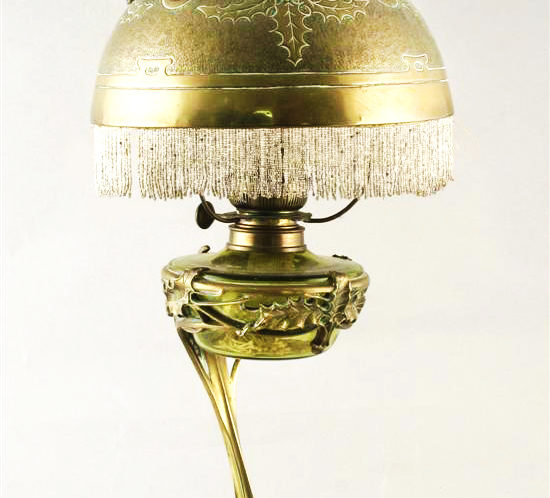 ART NOUVEAU OIL LAMP